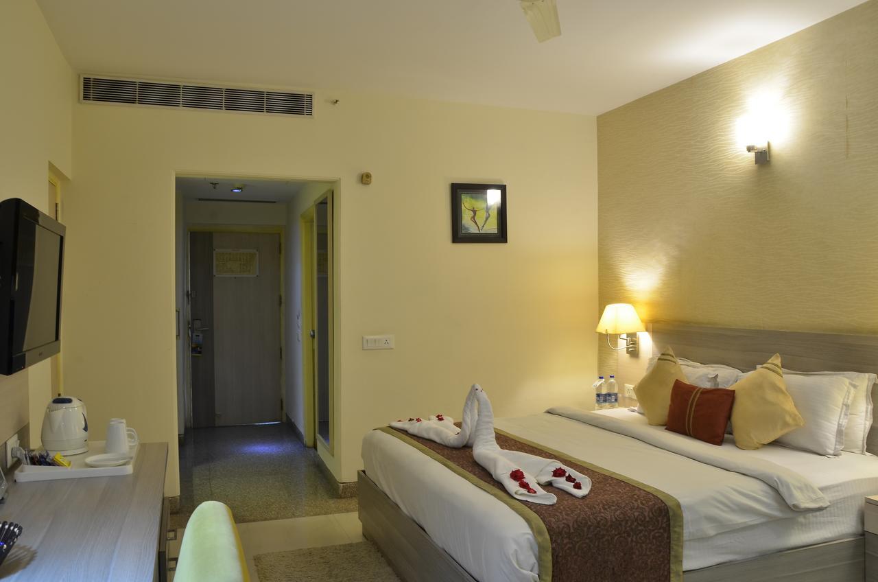 Days Hotel By Wyndham Neemrana Εξωτερικό φωτογραφία